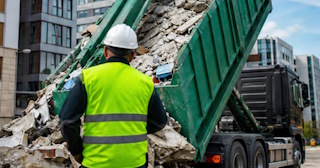 Вывоз строительного мусора в Чехове: услуги лицензированной компании — ПроМусор